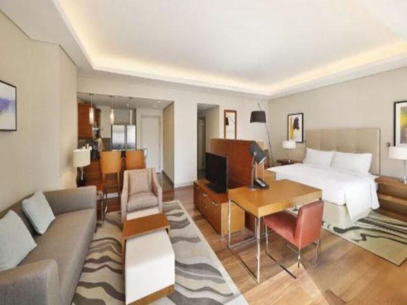 Hotel Hilton & Residences 5*