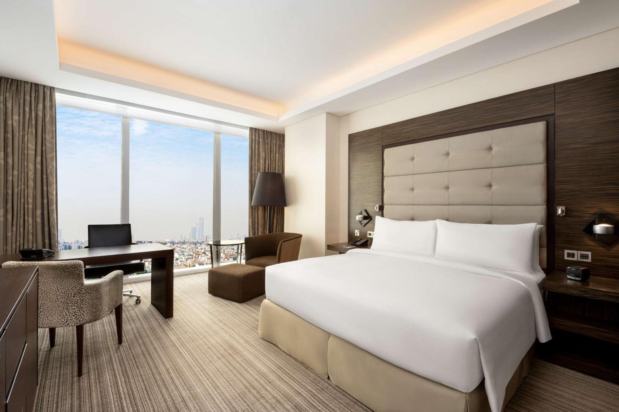 Hilton & Residences Hotel