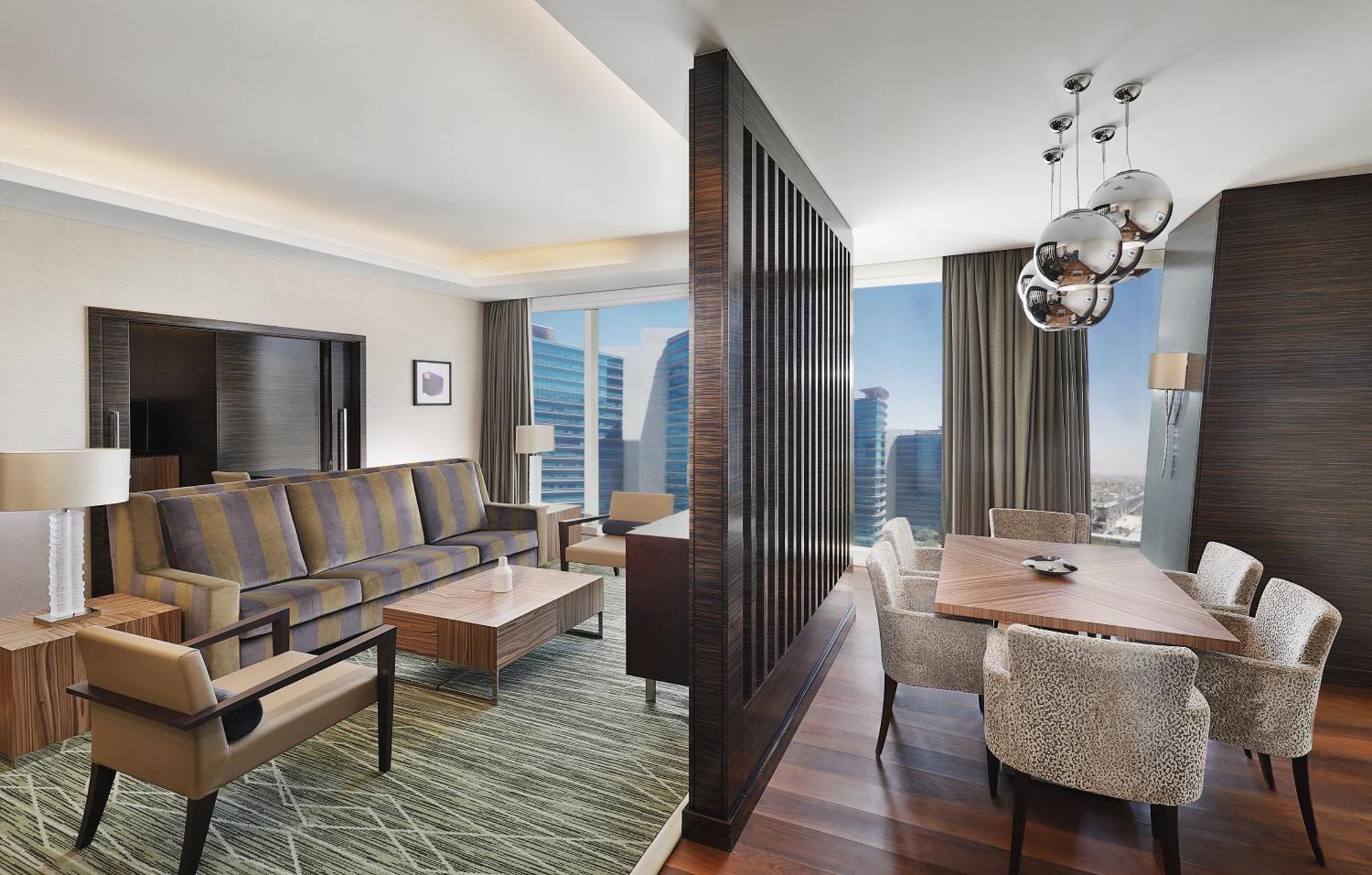 Hilton & Residences 5* Riyad